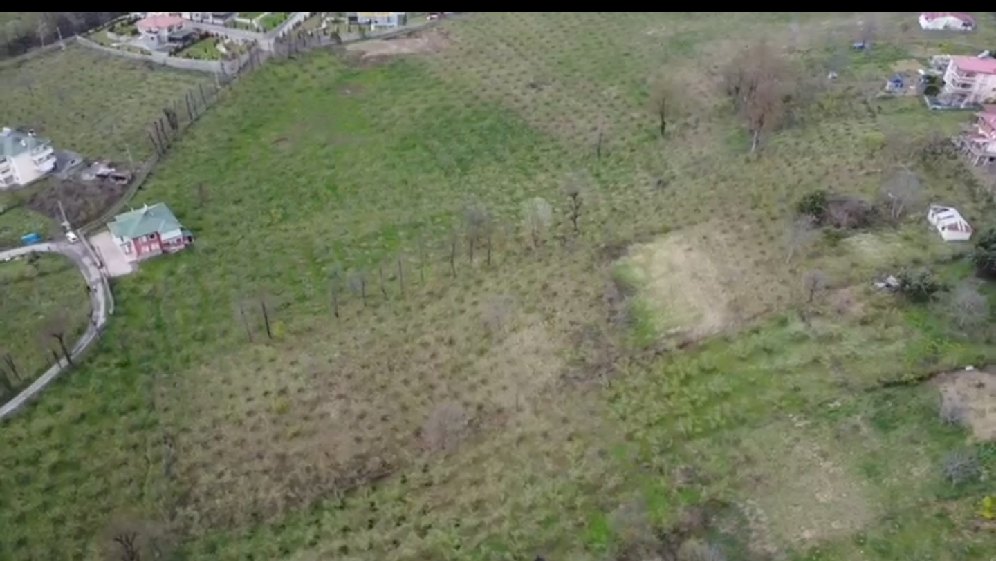 MABEL'DEN DÜZYURTTA SATILIK YATIRIMLIK VİLLALIK YOLA YAKIN ARSA